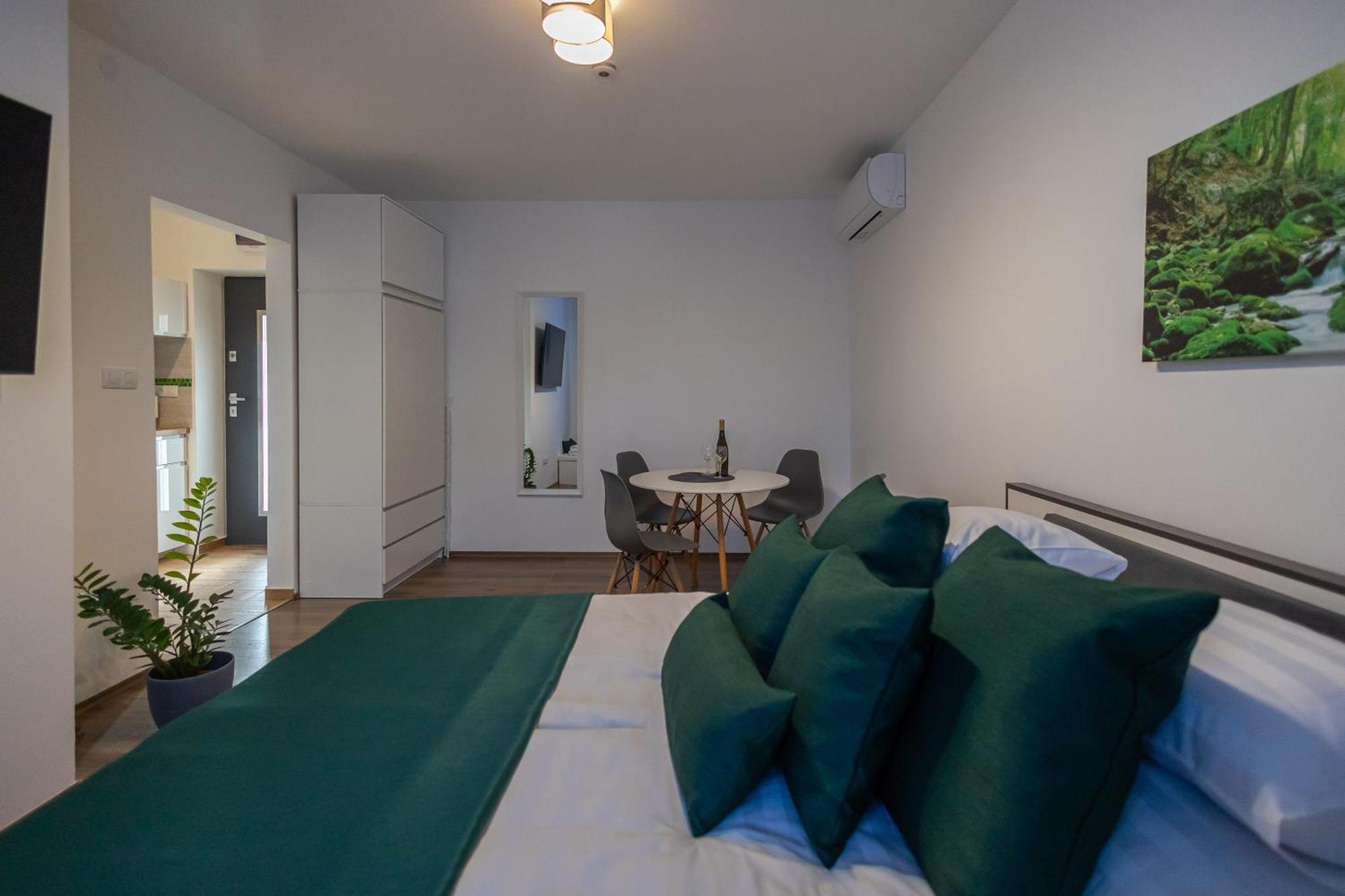 Happy Home Apartman Мишкольц Экстерьер фото