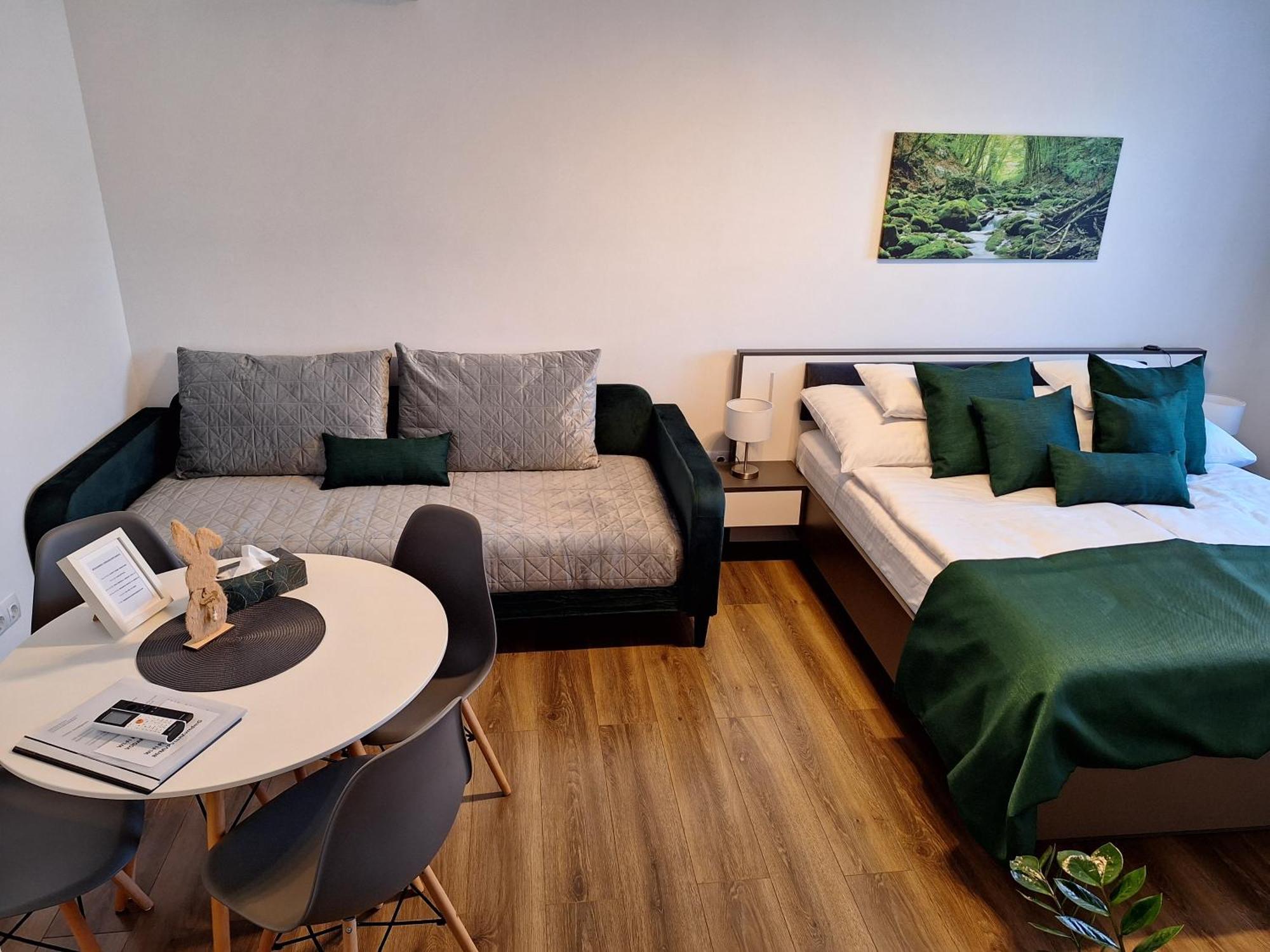 Happy Home Apartman Мишкольц Экстерьер фото