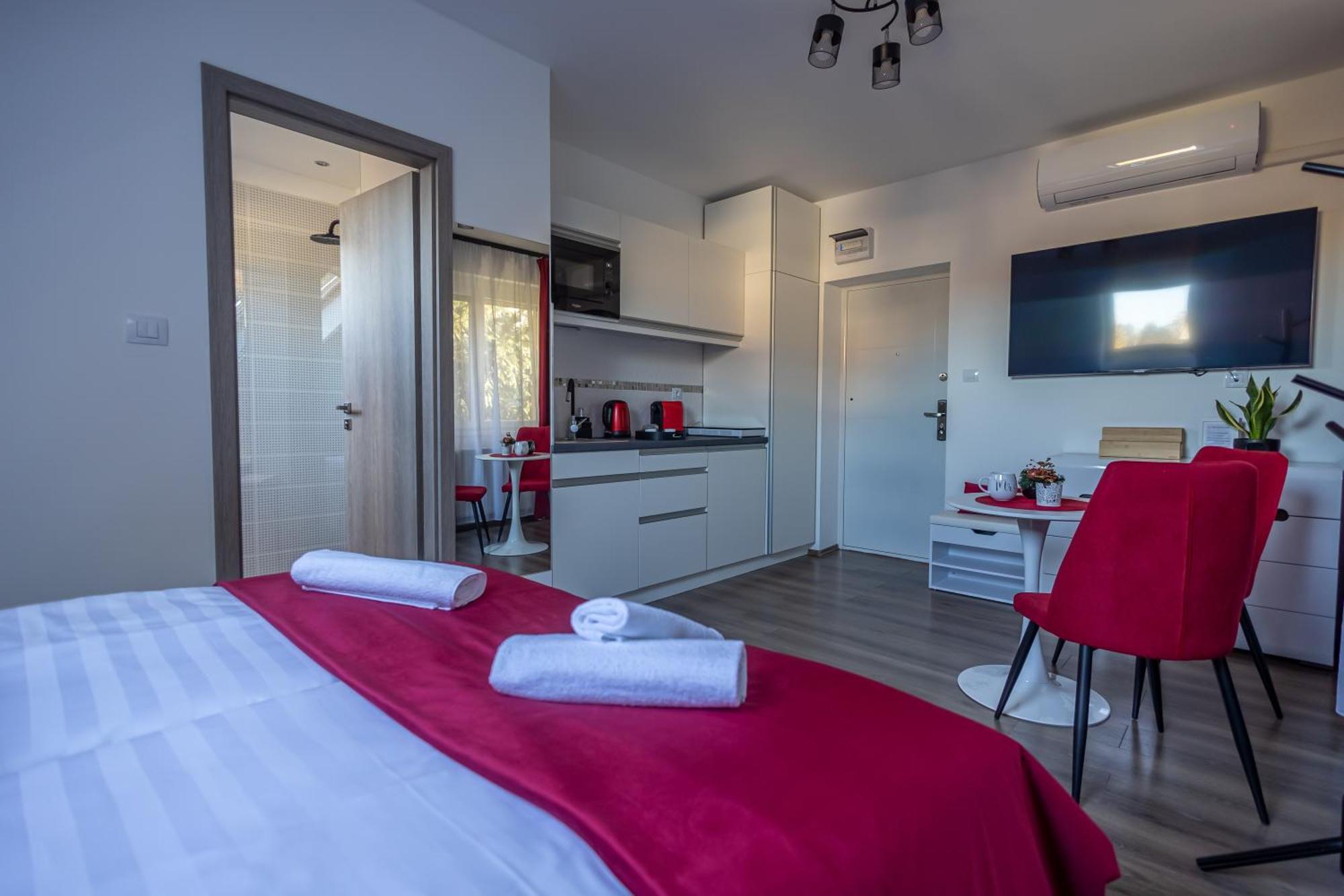 Happy Home Apartman Мишкольц Экстерьер фото